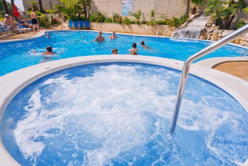 Hotel Oasis Park Splash - image 13