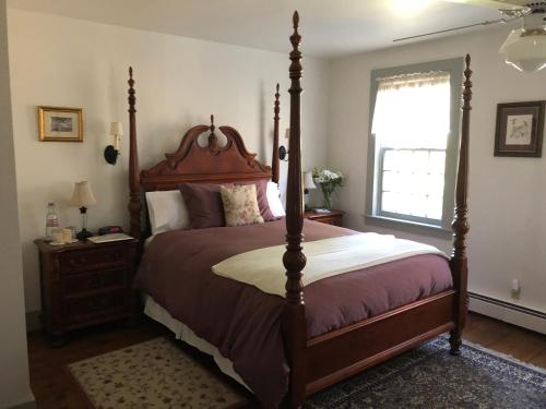 Riverwind Inn Bed and Breakfast - image 3