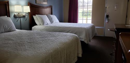 Vista Inn and Suites Nashville Airport East - image 2