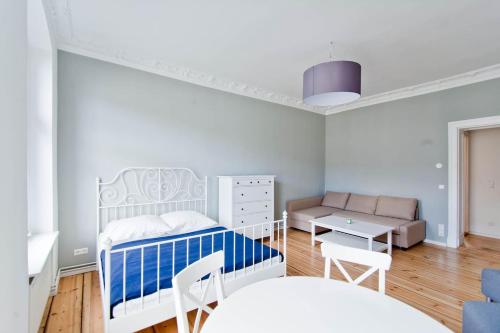 Magnificent turn of century flat (legal), Berlin (Foto 10)