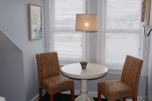 Island House Hotel - image 3