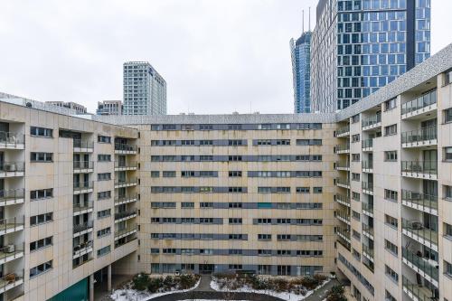 P&O Apartments Plac Europejski - image 11