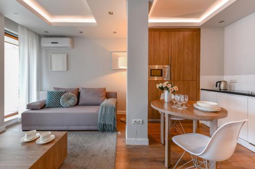 P&O Apartments Plac Europejski - image 6