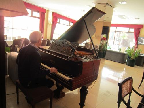 共用Lounge/電視區, 帕萊索大酒店 (Gran Hotel Paraiso) in 利亞內斯