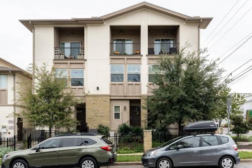 3BR Townhome near UT Austin by WanderJaunt - image 6