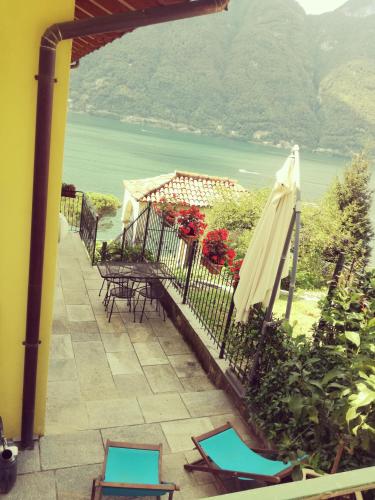 Balkons/terase, Balcone dei Limoni in Nesso