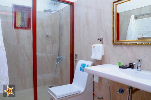 RJ Mahaal Hotel in Kilinochchi