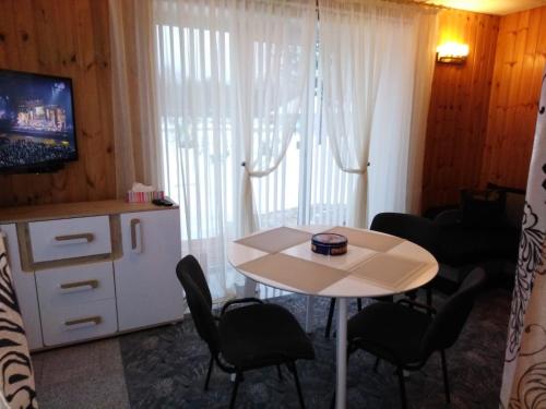 Mustvee Creek Cottage Mustvee Creek Cottage