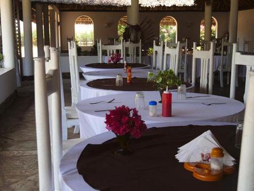 Karibuni Hotel & Villas