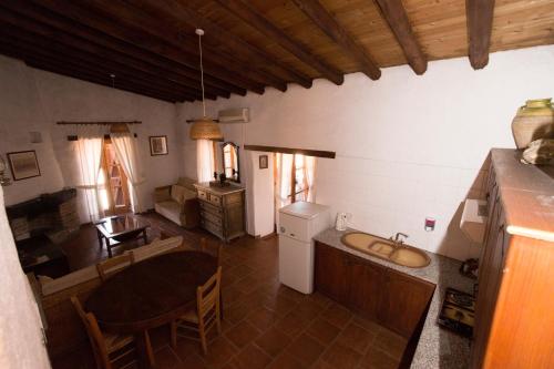 Linos Inn 3