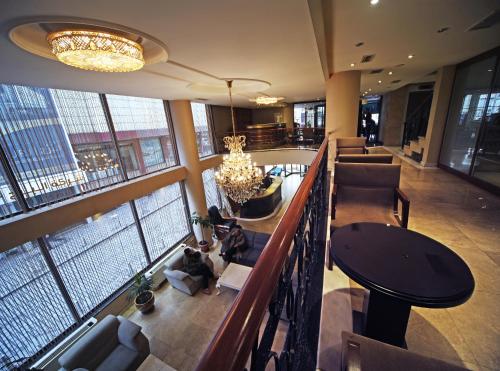 Black Bird Hotel - image 27