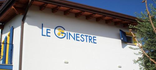  Le Ginestre, Pension in Massa