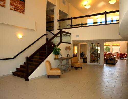 ล็อบบี้, เบย์มอนต์ บาย วินด์แฮม ฮอบส์ (Baymont by Wyndham Hobbs) in ฮอบส์ (NM)