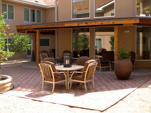 บริการและสิ่งอำนวยความสะดวก, เบย์มอนต์ บาย วินด์แฮม ฮอบส์ (Baymont by Wyndham Hobbs) in ฮอบส์ (NM)