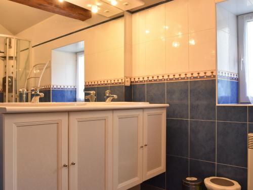 Beautiful Holiday Home with Pool in Saint-Pompont - image 11