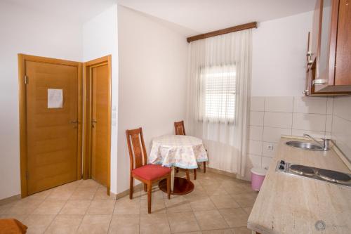 Apartment with Garden View image 6