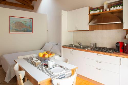  THE YELLOW LOFT in Mira