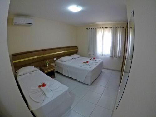 One-Bedroom Apartment image 6