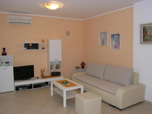  Apartments BILJANA for relaxing holidays in Baska in Baška