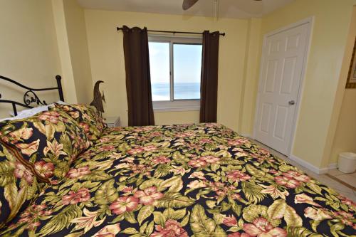 Tradewinds 801 Condo - image 2
