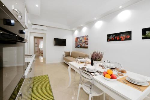 Ludovisi Barberini Grand Apartment, Roma (foto 2)