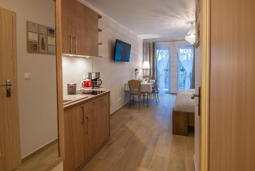 Studio Apartment with Parking image 7