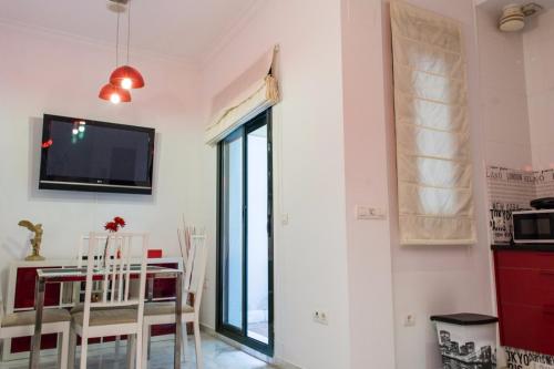  Apartamentos RG Triana, calle Castilla con PATIO in Sevilla