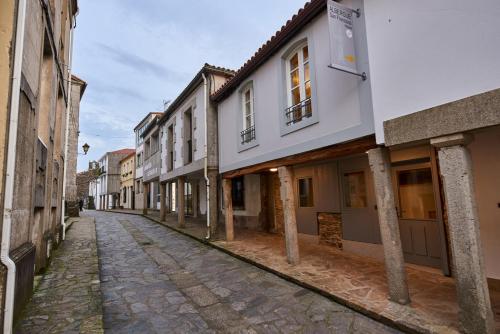 Exterior view, Albergue San Francisco in Arzua