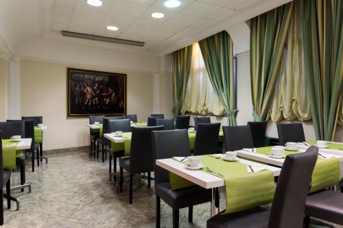 Restaurant, Hotel Torino Royal in Turin