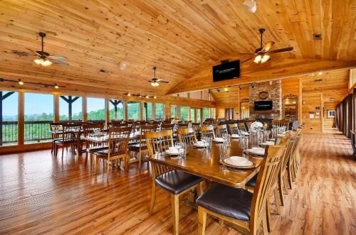 Gatlinburg Mansion Cabin