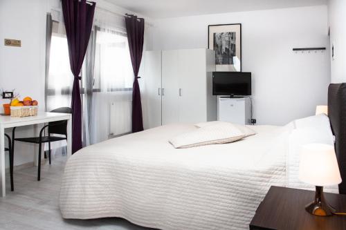 Alex Residence - image 7