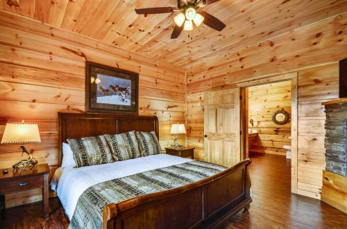 Foxwood Mansion Cabin - image 6