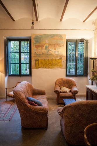 Shared lounge/TV area, Albergue Convento Del Camino in Albelos