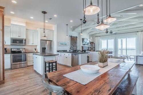 057 Summer Wave Dauphin Home Home - image 3