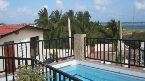 Swimming pool, Mei Place Apartments in Mombasa