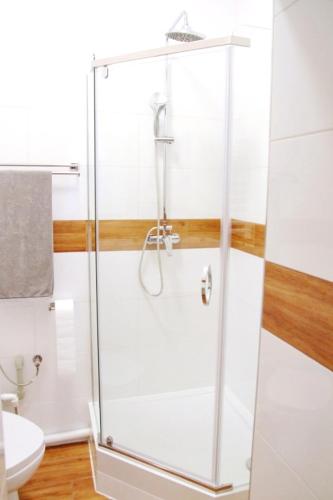 Double Room with Private Bathroom image 9