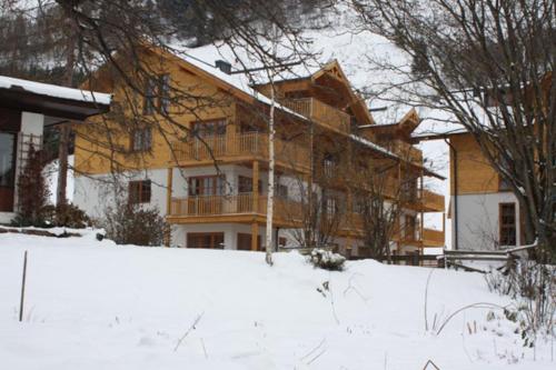 Schoenblick Mountain Resort - by SMR Rauris Apartments - Includes National Sommercard & Spa - close to Gondola