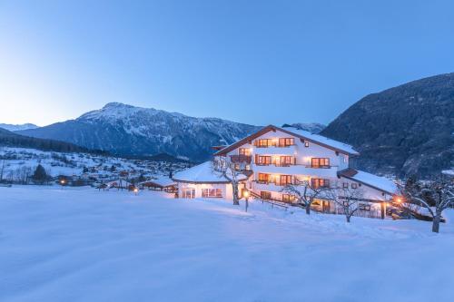 Aktiv Panoramahotel Daniel, Pension in Sautens