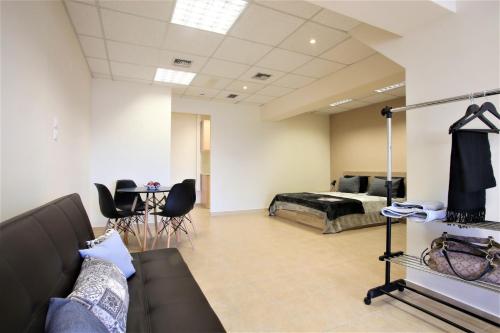  GK Airport Suites in Markopoulo
