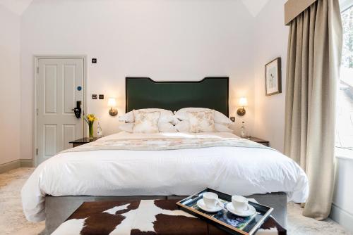 Burnside Hotel - image 2