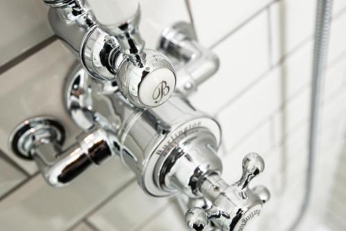 Burnside Hotel - image 4