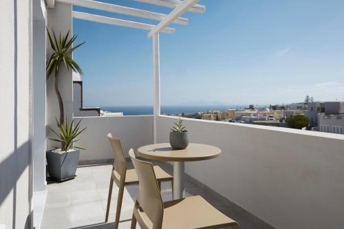 Pnoi Luxury Suites - image 8