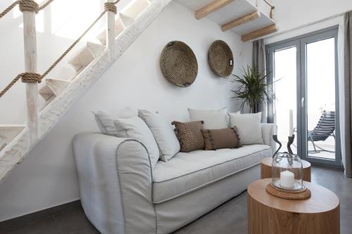 Pnoi Luxury Suites - image 9