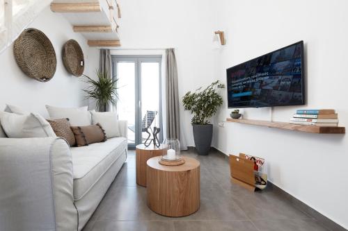Pnoi Luxury Suites - image 11