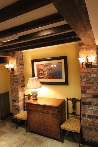 Létesítmények, Dibbindale Inn in Greasby