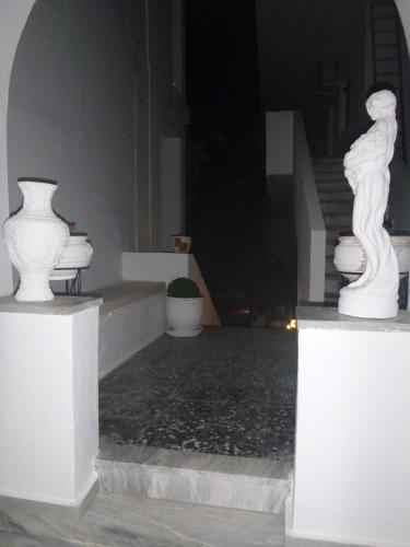 Karafelas Hotel - image 14