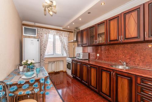 Apartment House - main image
