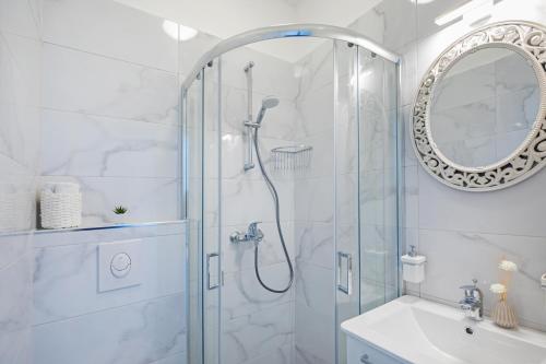 Apartments Mirela - image 13