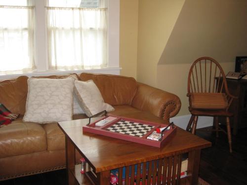 Riverside Gables Bed and Breakfast – Berea, OH