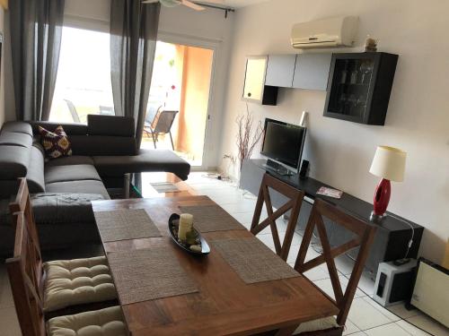Schönes 3 Zimmer Apartment, Meerblick, Pool, freies WLan, Peyia (foto 7)